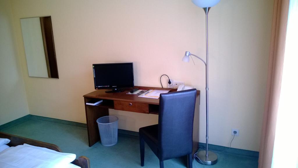 Landhotel Vierjahreszeiten Bad Konigshofen im Grabfeld Room photo